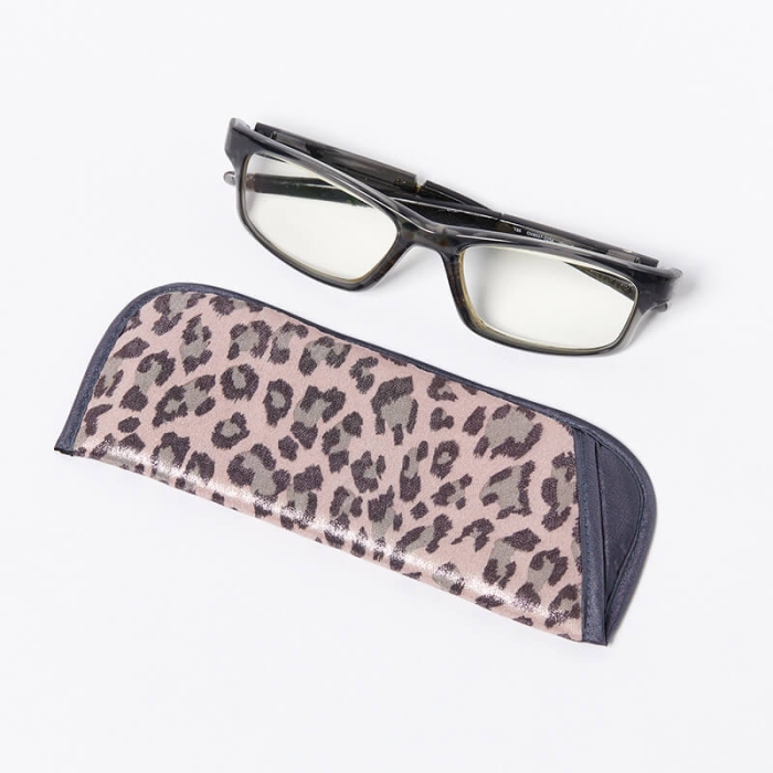 Single-Glasses-Slip-Pouch-Pink-Leopard